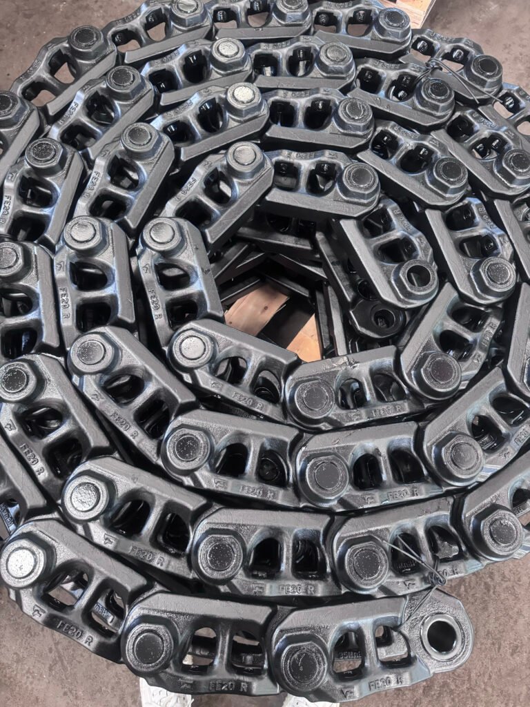 CAT 320 track link assy